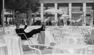 Гифчета: Келнер, поръчката