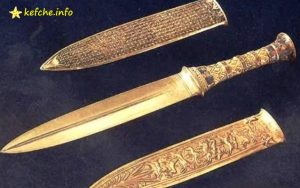 Кинжалът на Тутанкамон е направен от извънземен материал
